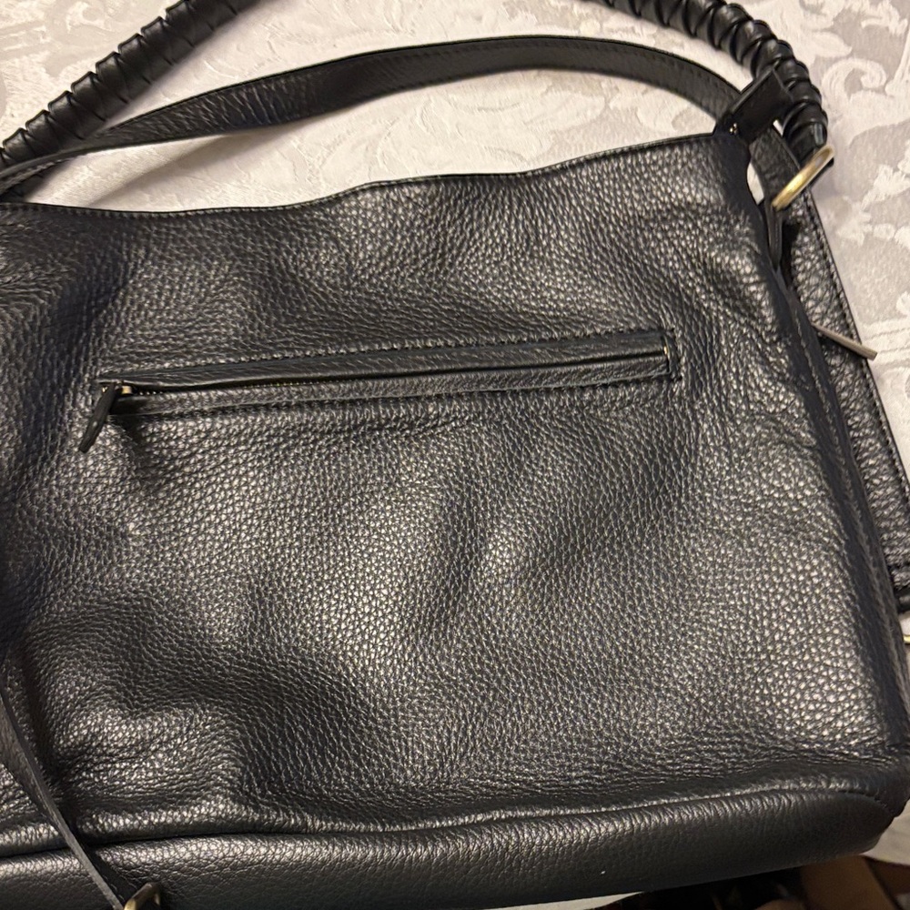 Sundance Black Leather Shoulder Bag – Classic Women’s Handbag